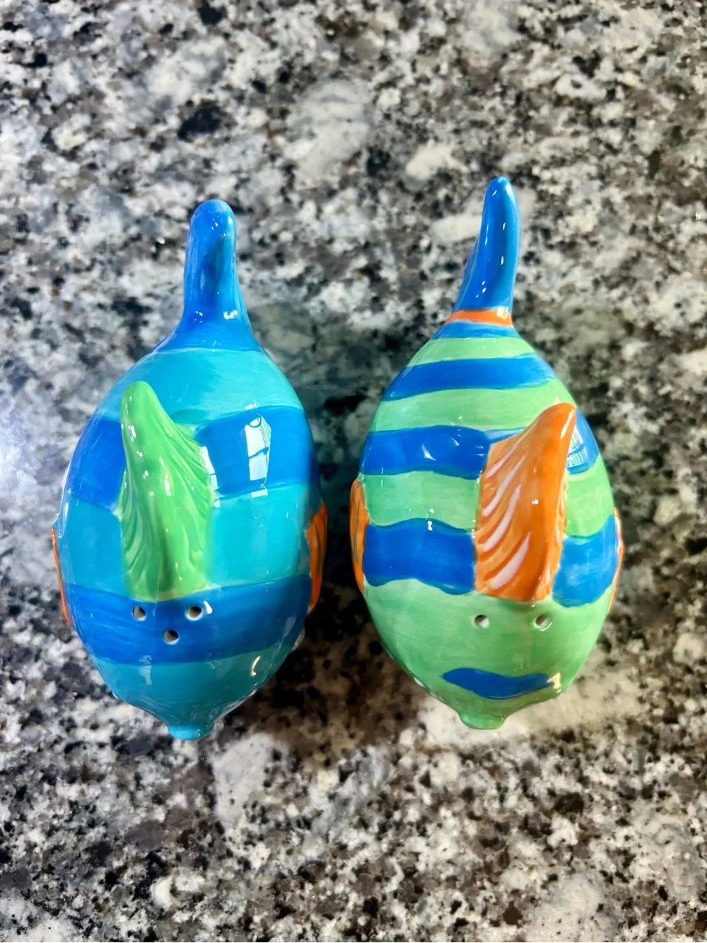 Vintage hand painted ceramic tropical fish salt & pepper shaker set